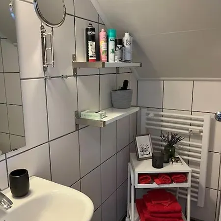 Gemuetliche Mitten In * Esens